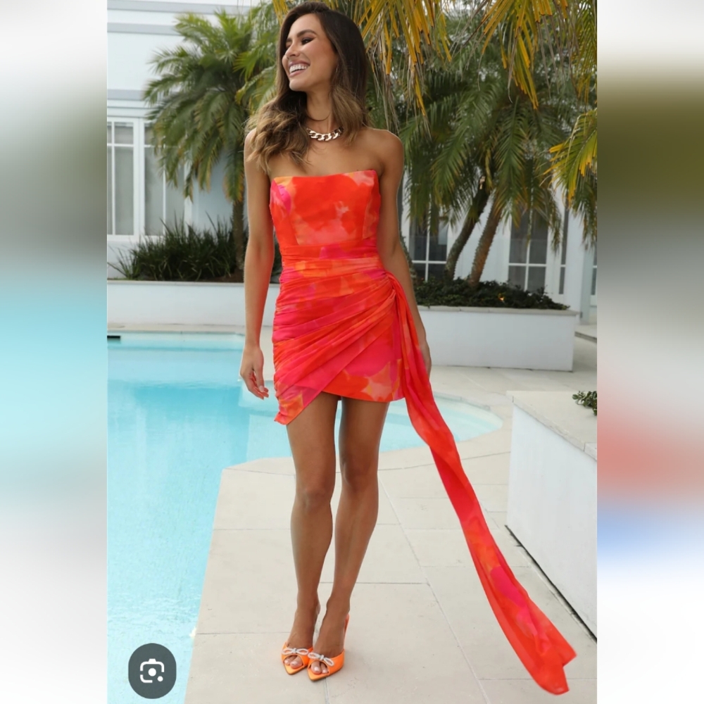 Luxxel Red and Orange Dress NWT
